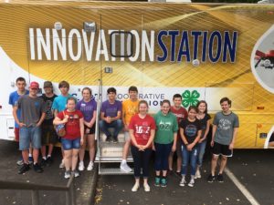 4-H kids in front of Innovation Station